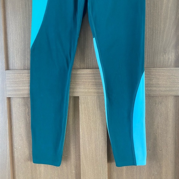Athleta Elation Asym 7/8” Colorblock Leggings - Picture 3 of 10
